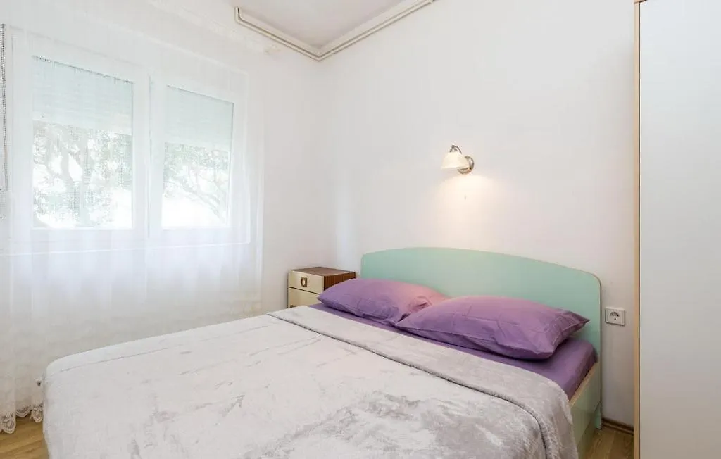 Apartments Jadranka Pag Town