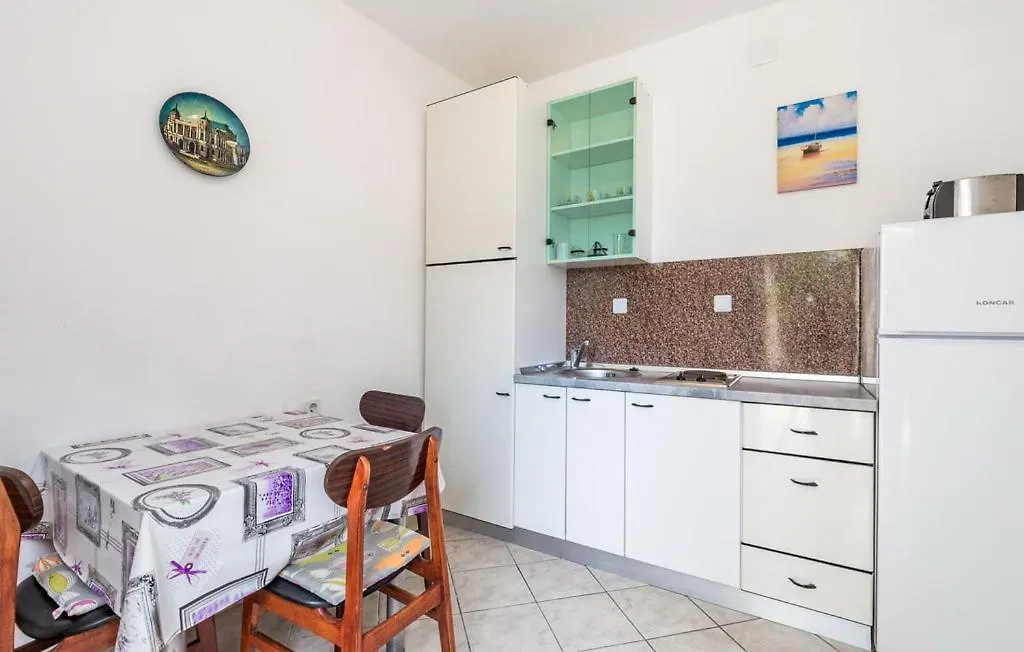 Apartments Jadranka Pag Town