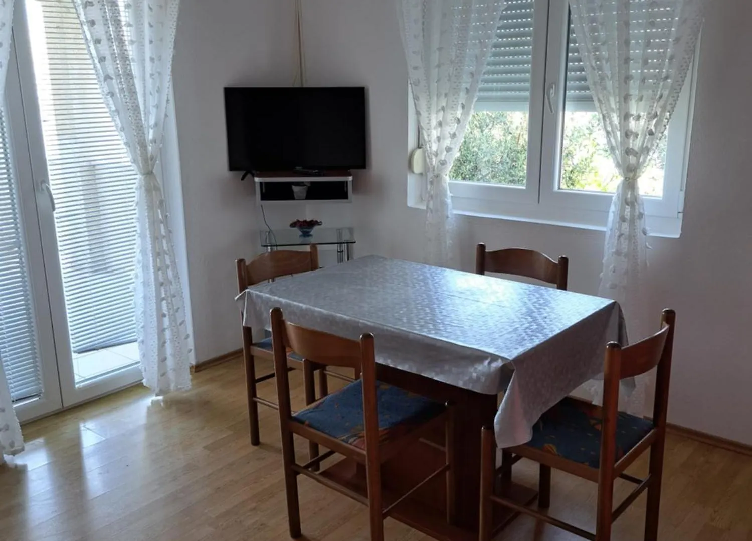 Apartments Jadranka Pag Town