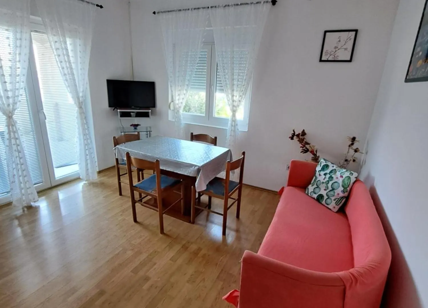 Apartments Jadranka Pag Town