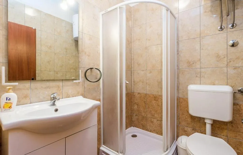 Apartments Jadranka Pag Town 0*,