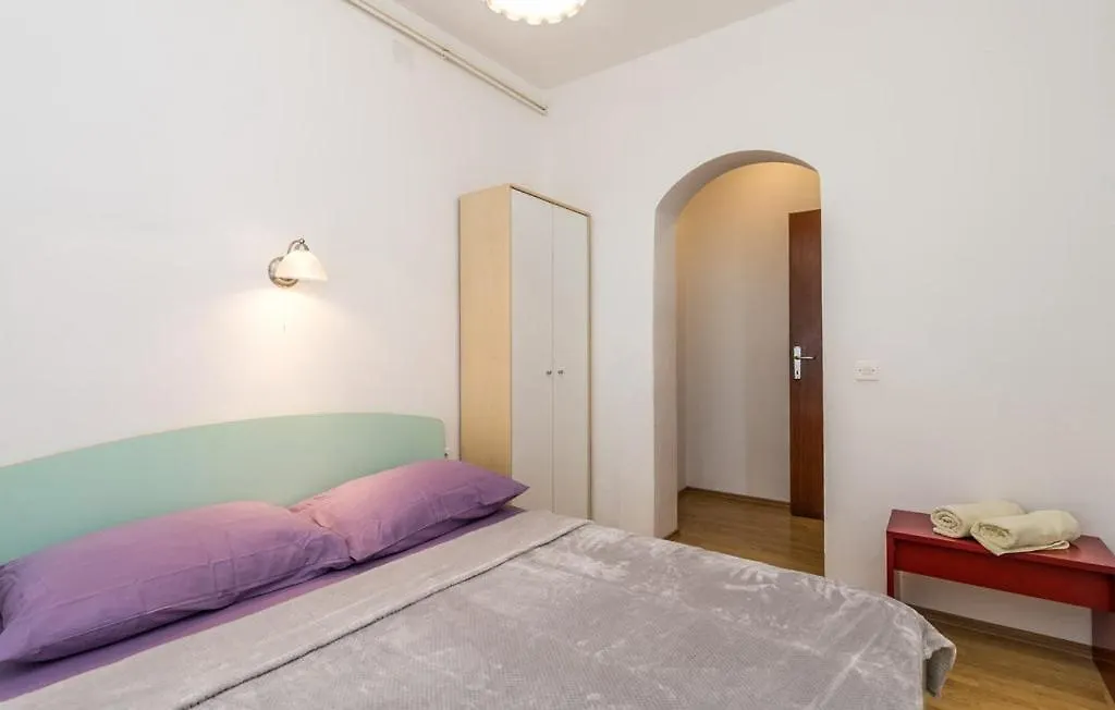 Apartments Jadranka Pag Town 0*,
