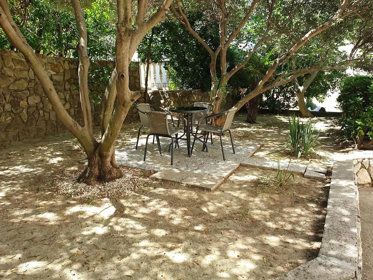 Apartments Jadranka Pag Town